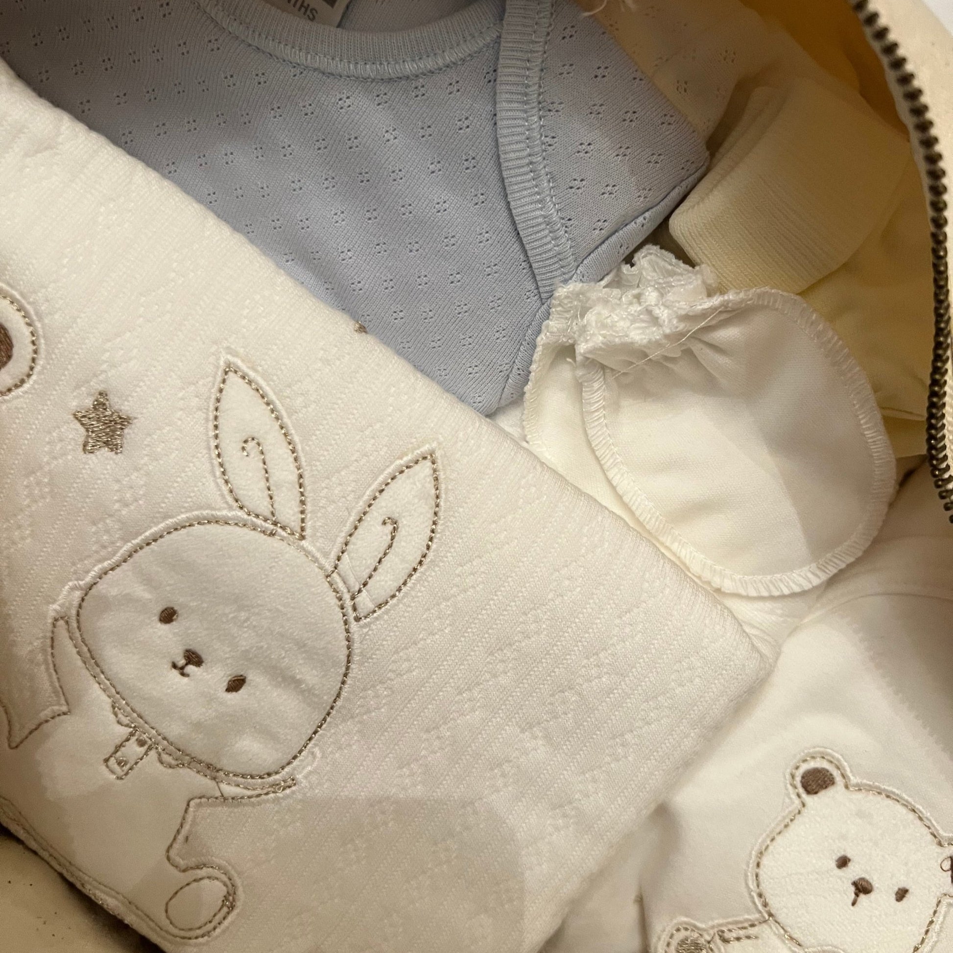 Pre - Packed Hospital Bag - bundled joys co.
